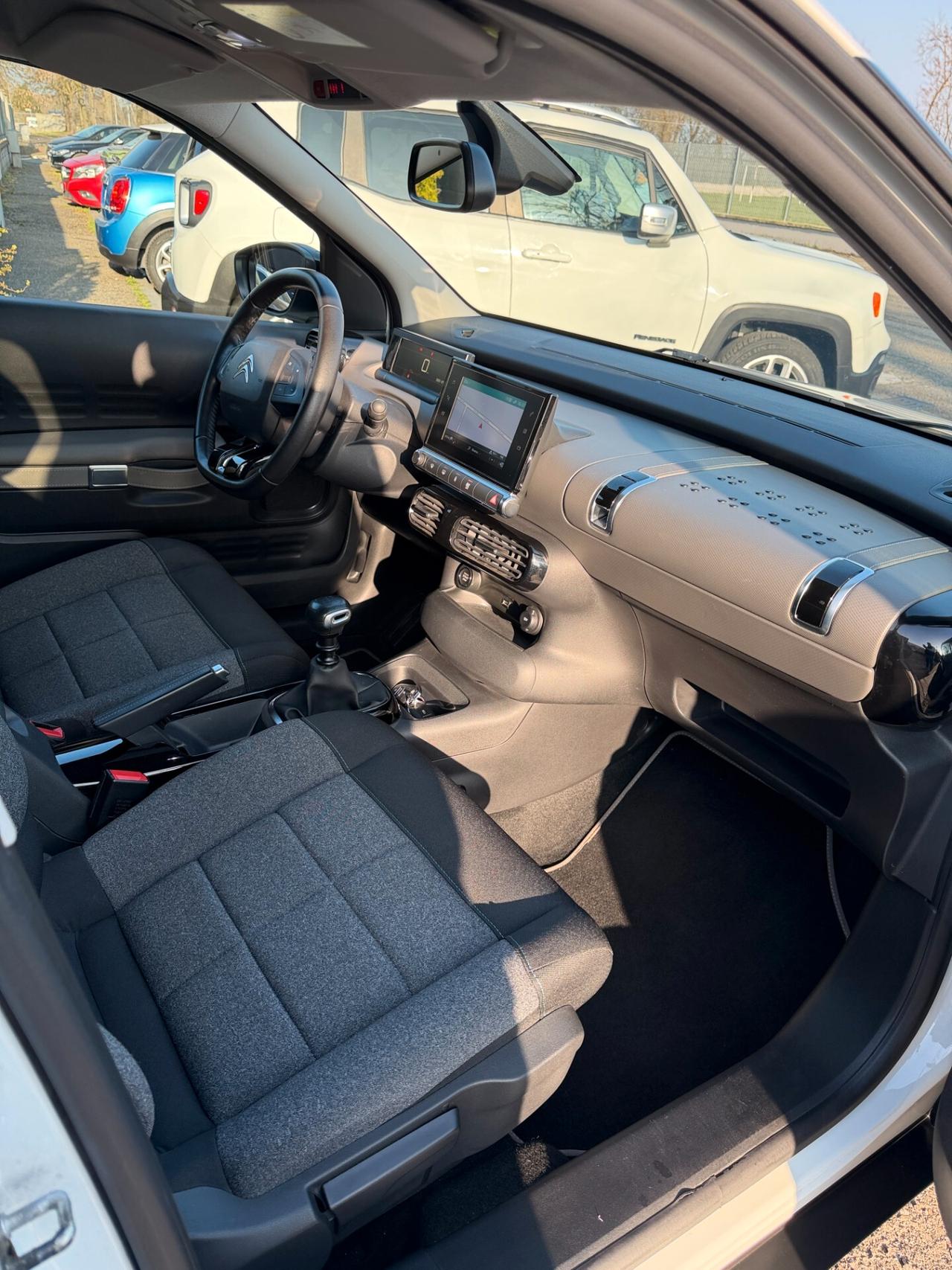 Citroen C4 Cactus BlueHDi 100 S&S Shine Pack