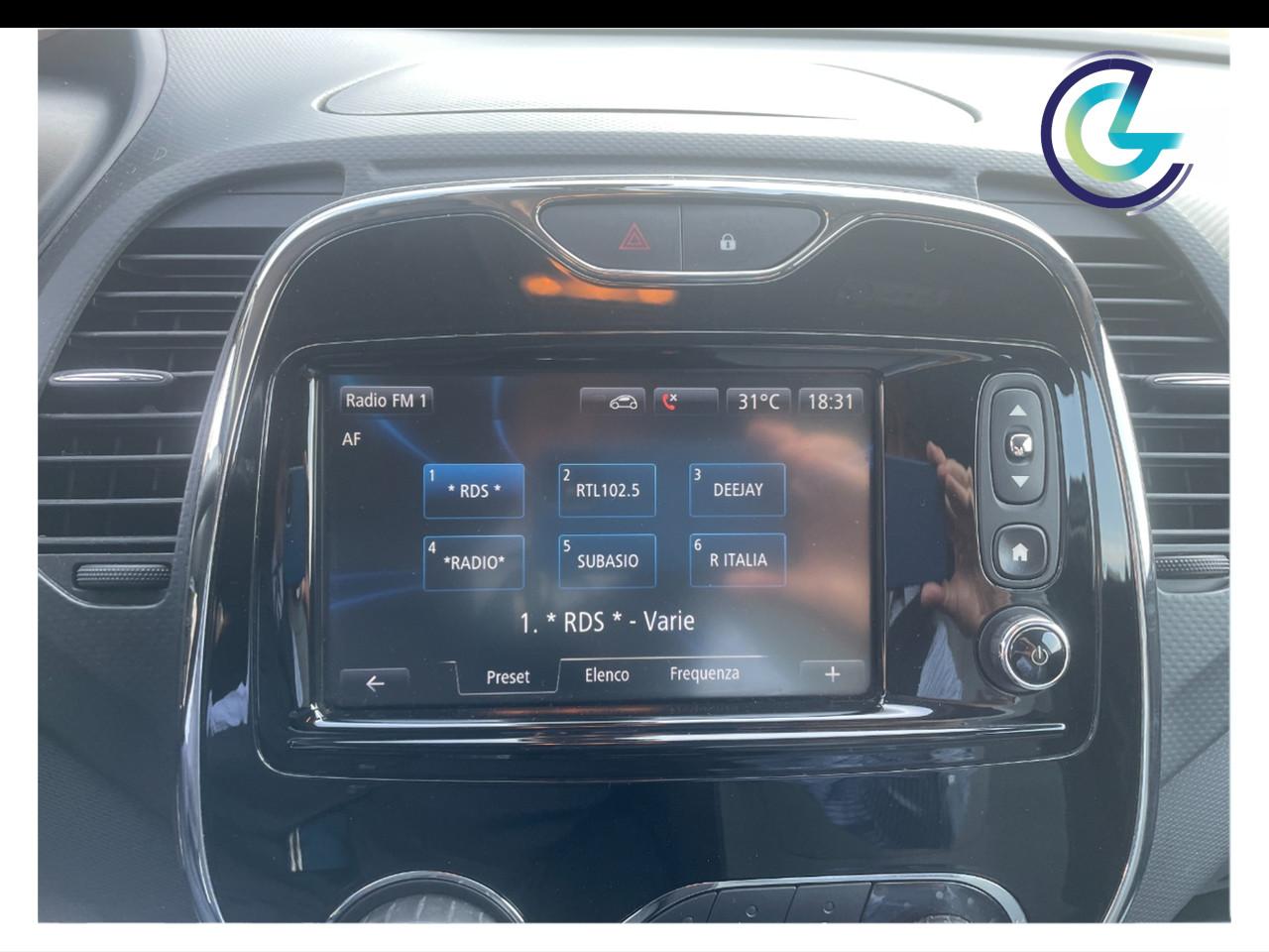 RENAULT Captur I 2013 - Captur 0.9 tce energy R-Link s&s 90cv