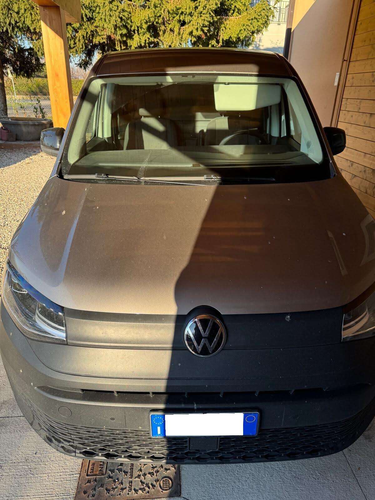 Volkswagen Caddy 2.0 TDI 122 CV DSG 33.000 KM. !!