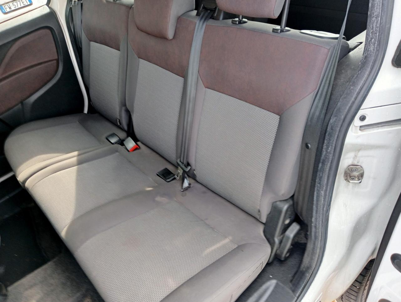 Fiat Doblò 1.6 MJT 120CV 7 Posti Trekking