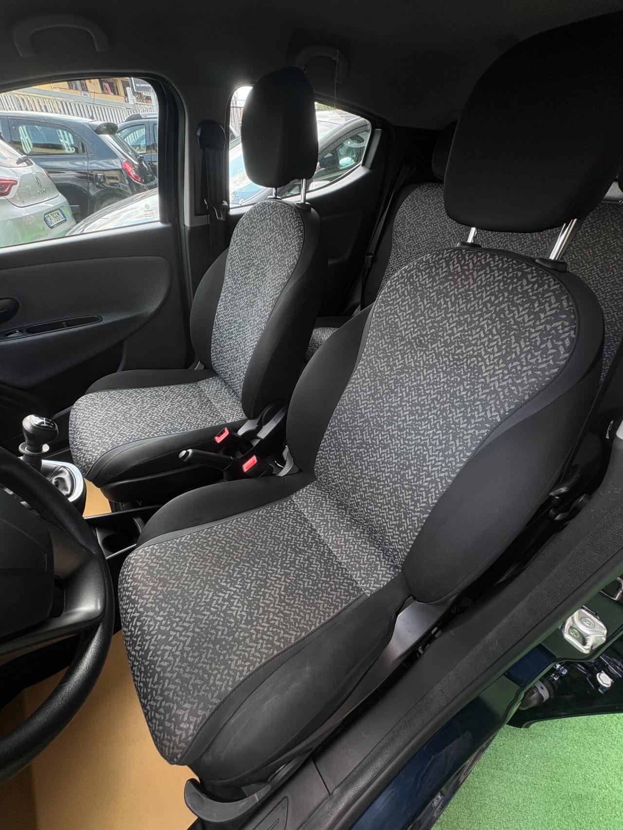 Lancia Ypsilon 1.2 69 CV 5 porte GPL Ecochic Monogram