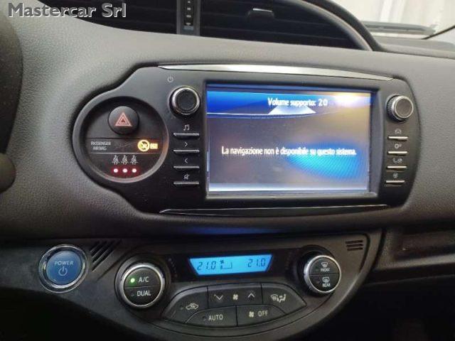 TOYOTA Yaris Yaris III 2017 5p 1.5h Business - FX188SF