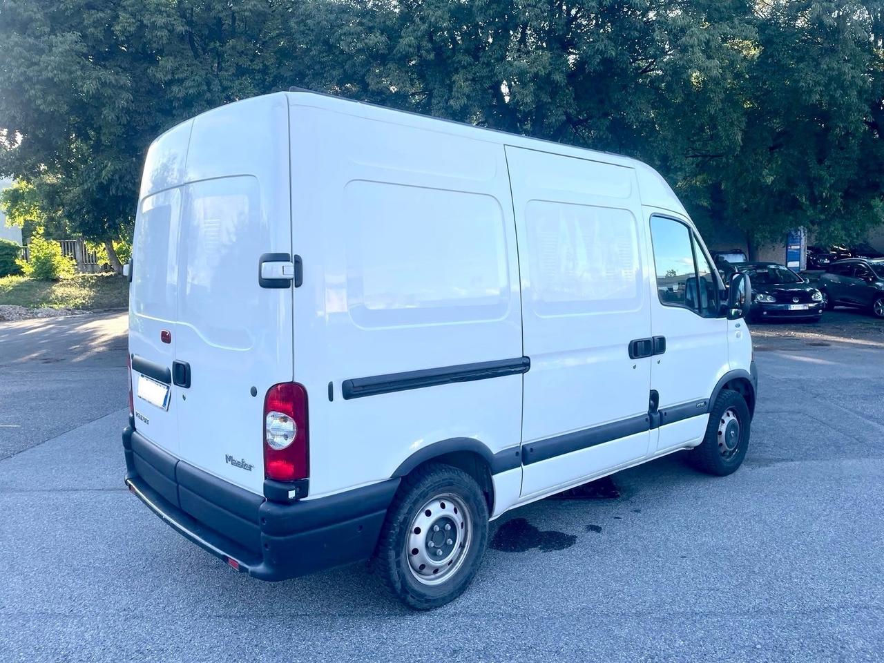 Renault Master T33 2.3 dCi/125