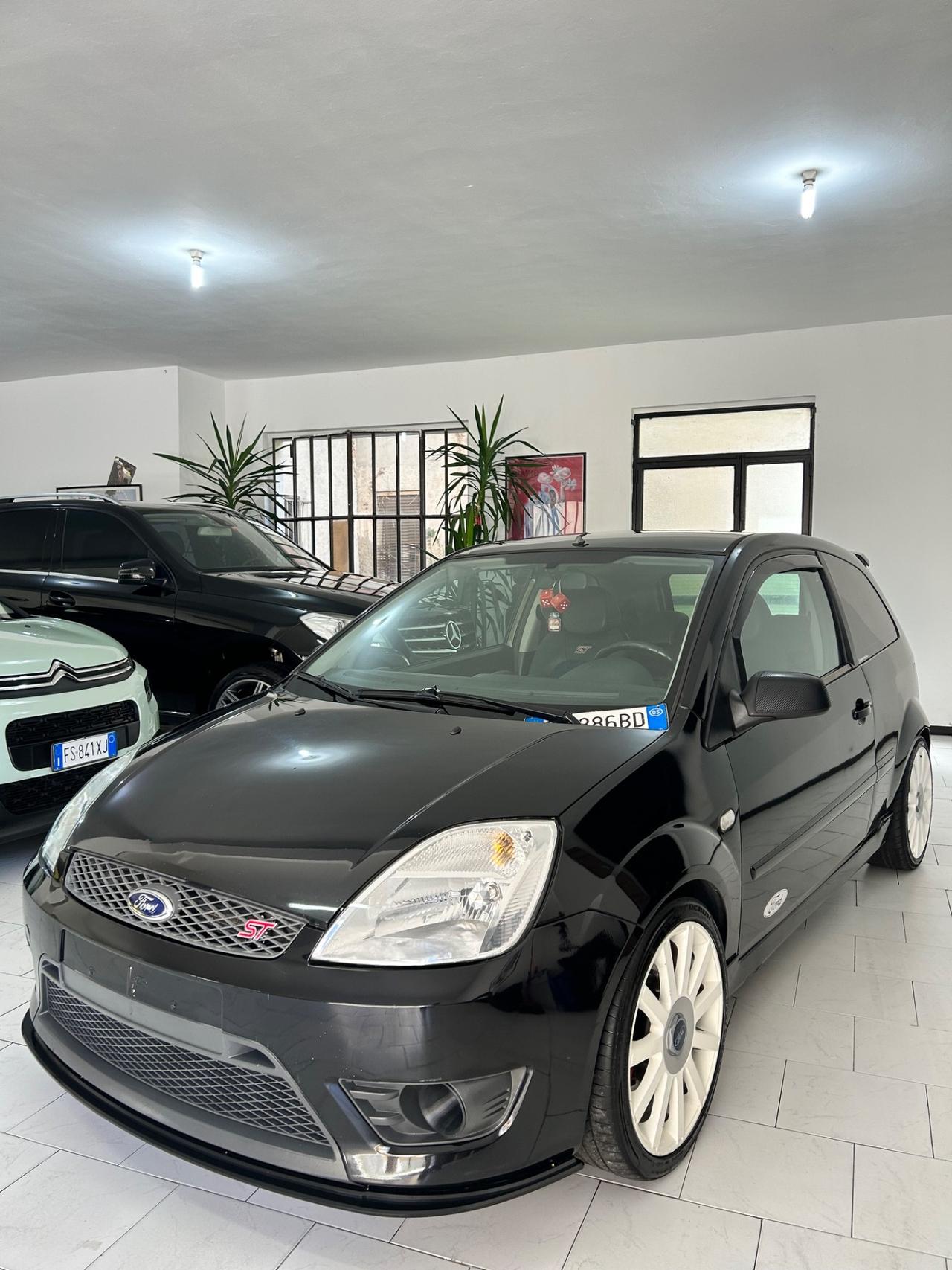 Ford Fiesta 2.0 16V 3p. ST motore NUOVO