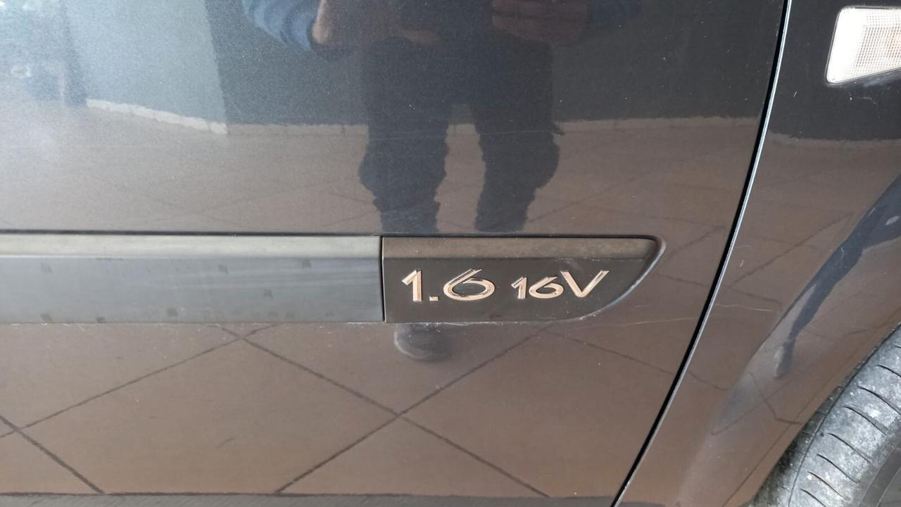 Renault Megane Mégane 1.6 16V Grandtour Luxe Dynamique