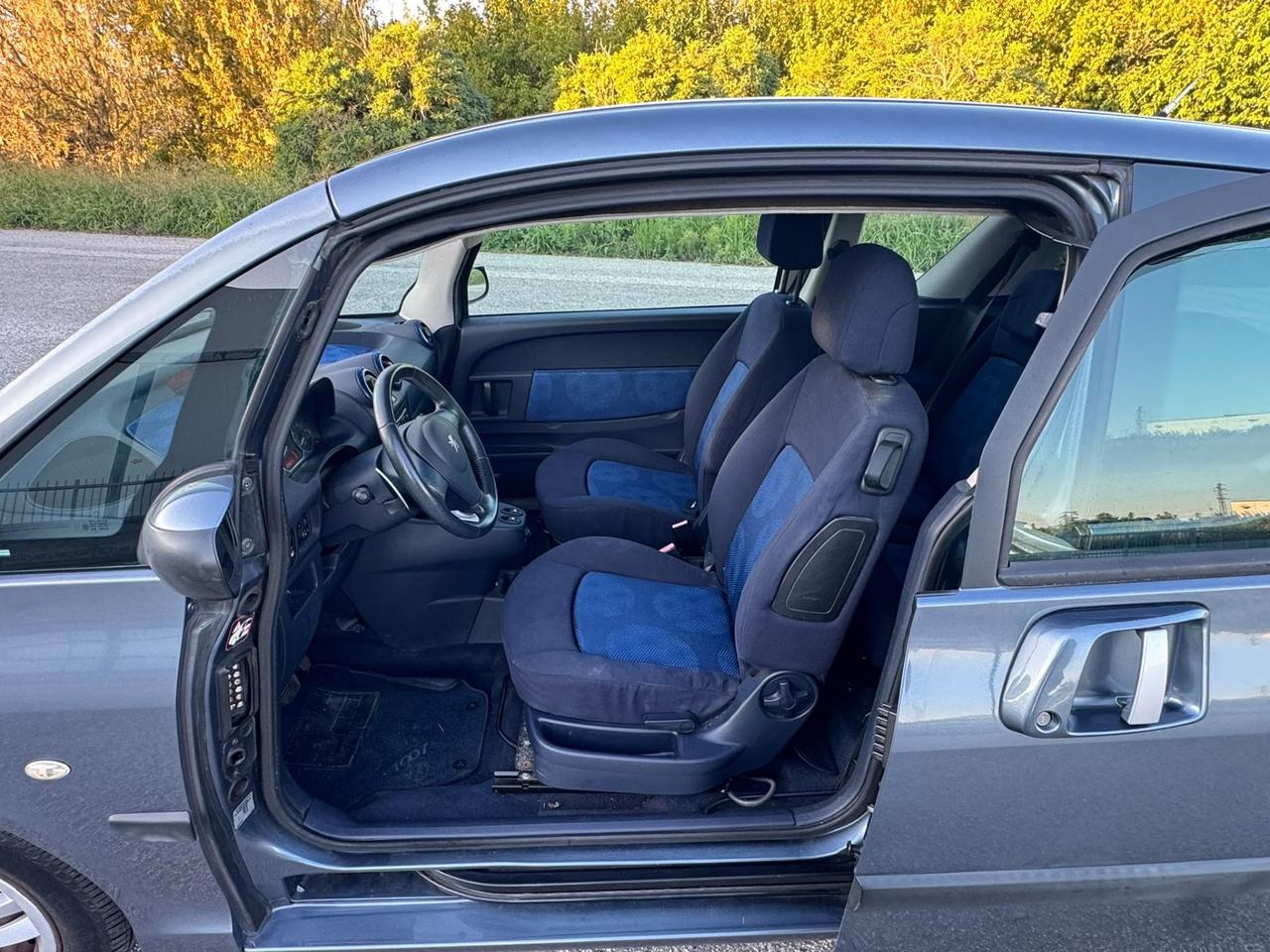 Peugeot 1007 1.4 Sporty 2Tronic