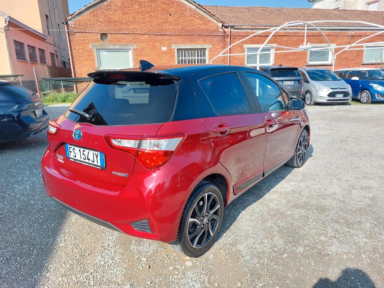 Toyota Yaris Hybrid RED AUTOMATICA KM 910000 12 MESI GAR.