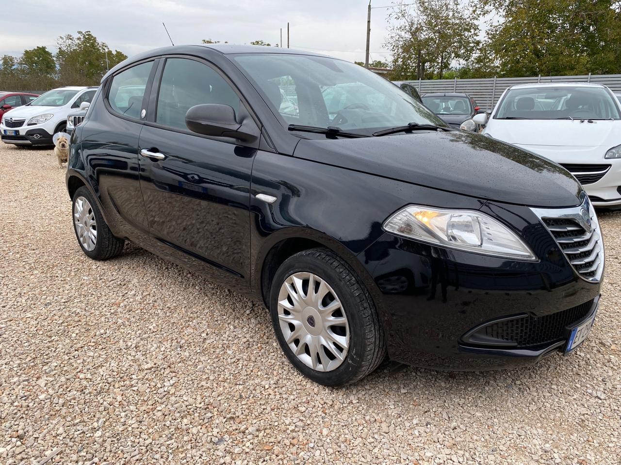 Lancia ypsilon 1.2 GPL gold ecochic 69 CV 51KW