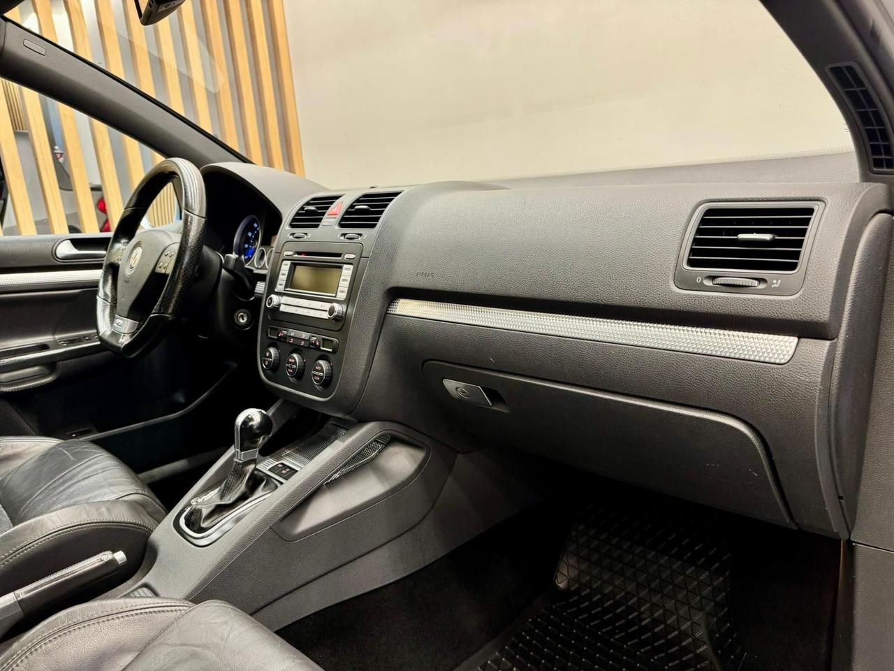 Volkswagen Golf 3.2 R32 5PORTE DSG PELLE TETTO 250CV PERMUTE FULL