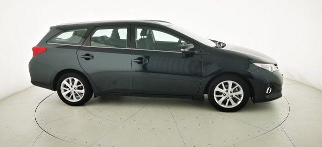 TOYOTA Auris Touring Sports 1.4 D-4D Lounge