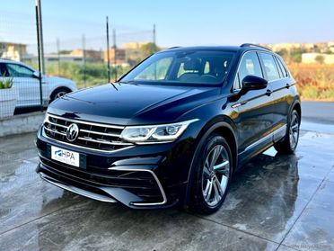 VOLKSWAGEN Tiguan 2.0TDI DSG R-LINE LED IQ-LIGHT NAVI PELLE