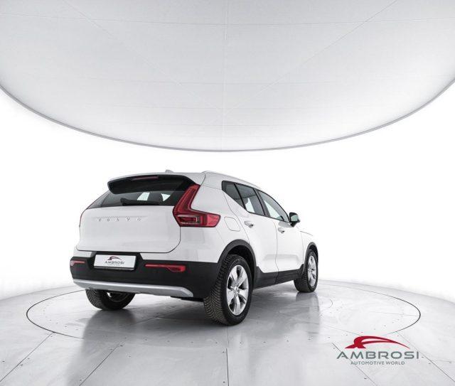 VOLVO XC40 D3 AWD Geartronic Momentum