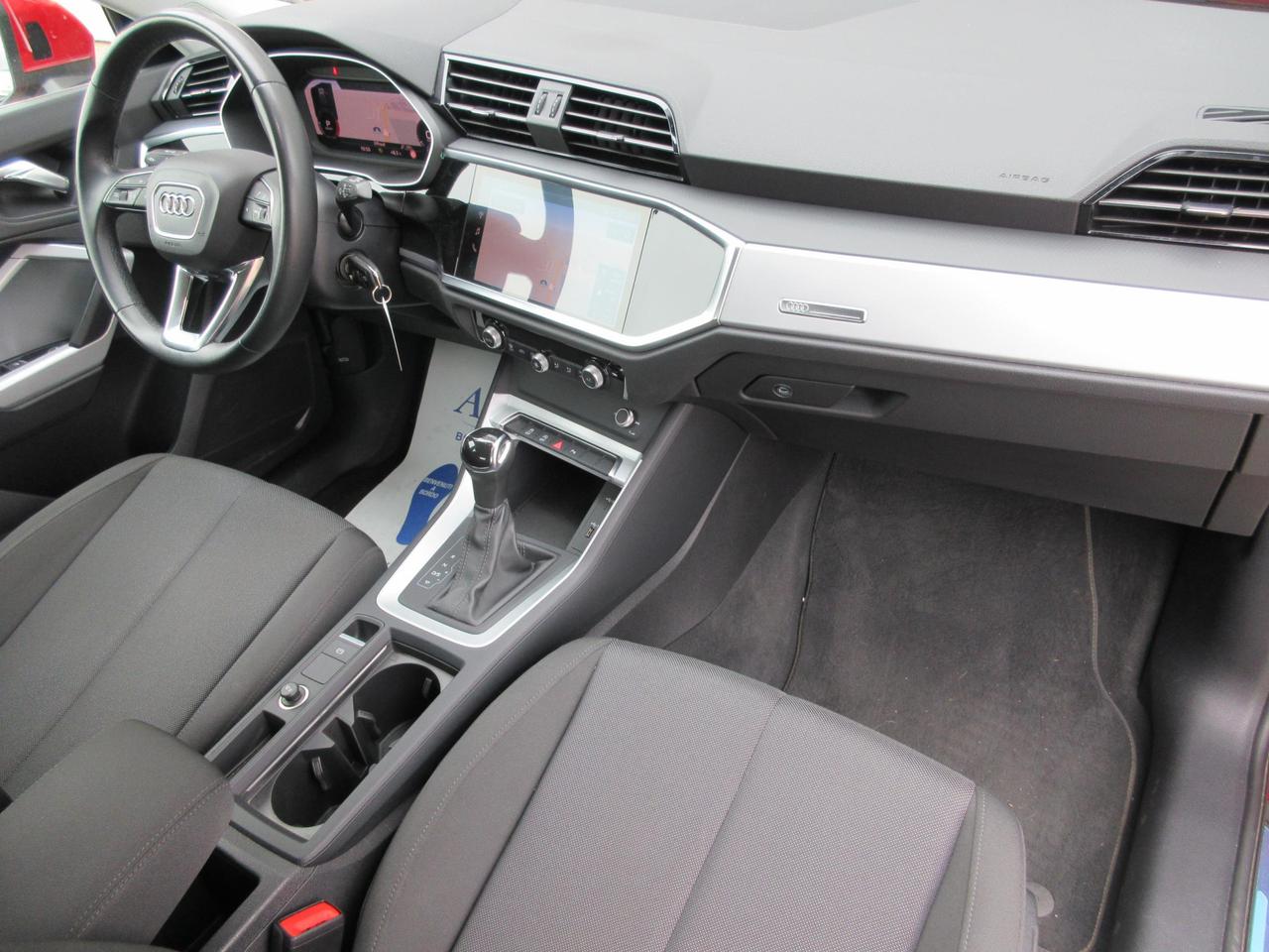 Audi Q3 35 2.0 tdi Business Advanced s-tronic