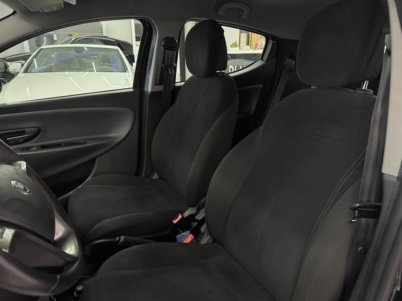 Lancia Ypsilon 1.2 GPL Ecochic Gold