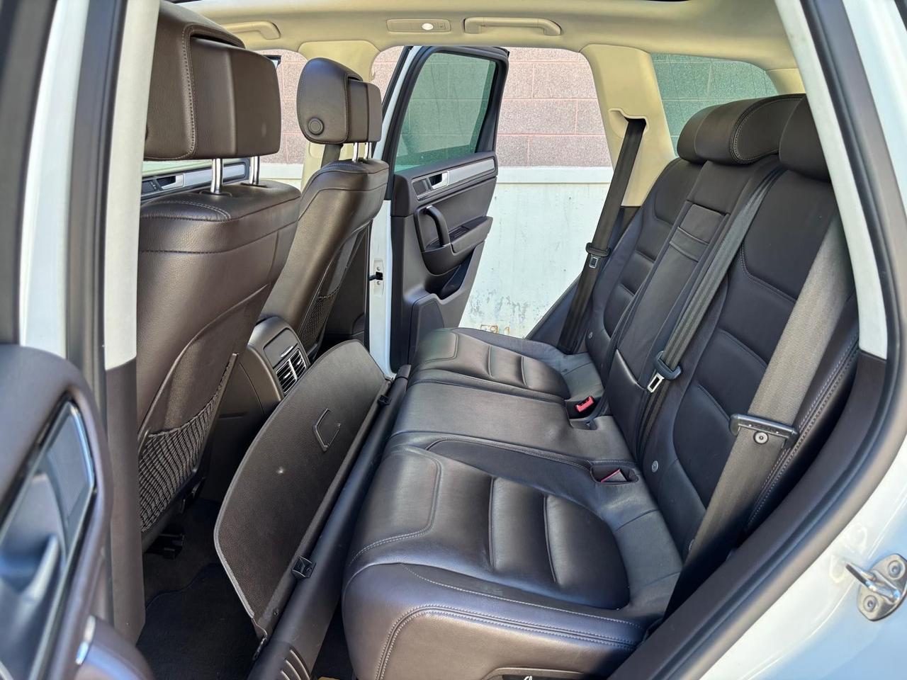 Volkswagen Touareg 3.0 TDI 262 CV R-line*Automatik*Tetto*Pelle