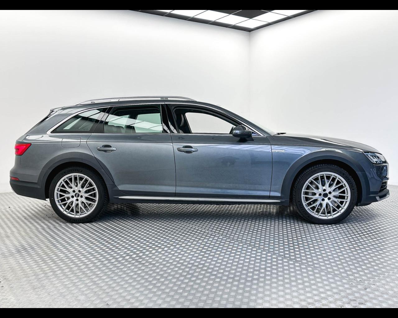 AUDI A4 allroad 2ª serie - A4 allroad 3.0 TDI 272 CV tiptronic