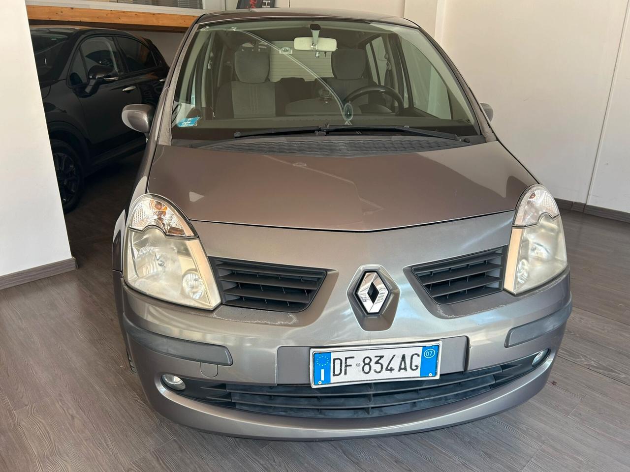 Renault Modus 1.5 dCi 70CV Neopatentati