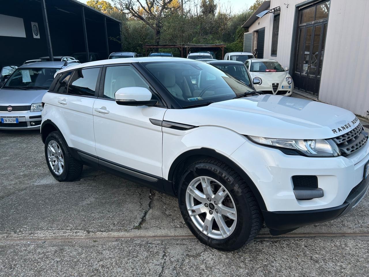 Land Rover Range Evoque 2.2 TD4 5p. Dynamic