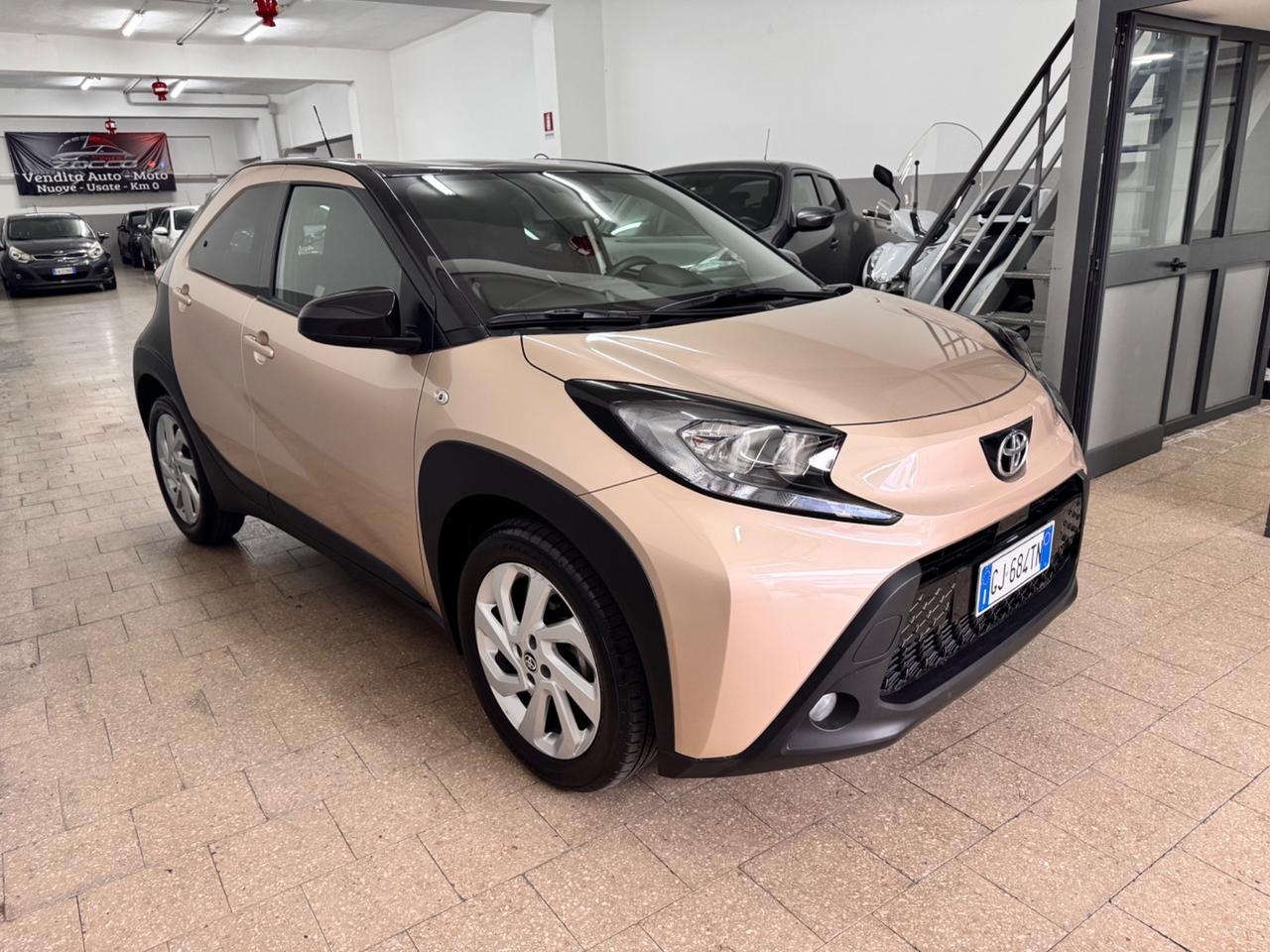 Toyota Aygo X 1.0 72 CV Lounge 3.000 KM - 11/2022