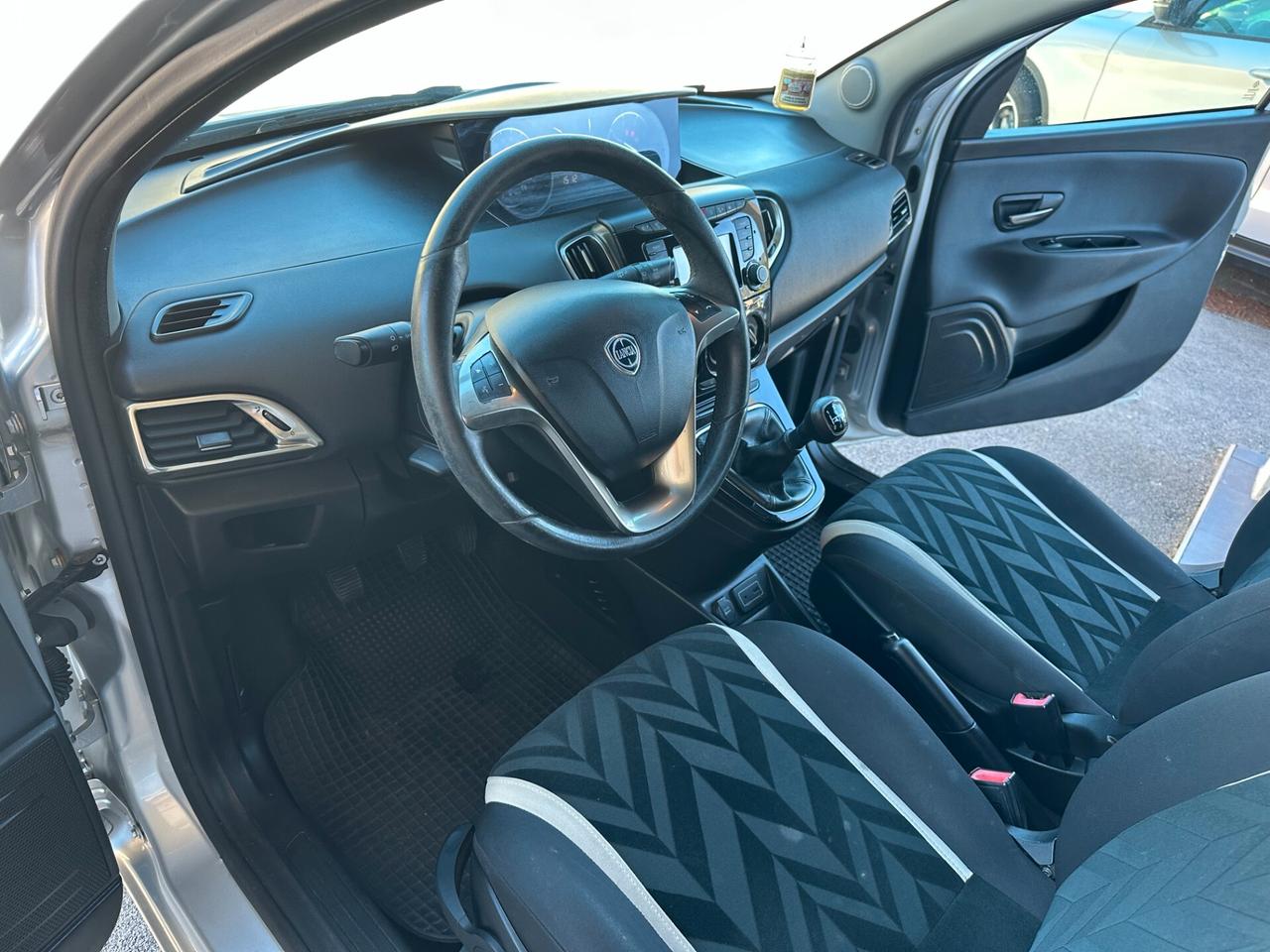 Lancia Ypsilon 1.3 MJT 16V 95 CV 5 porte S&S Gold