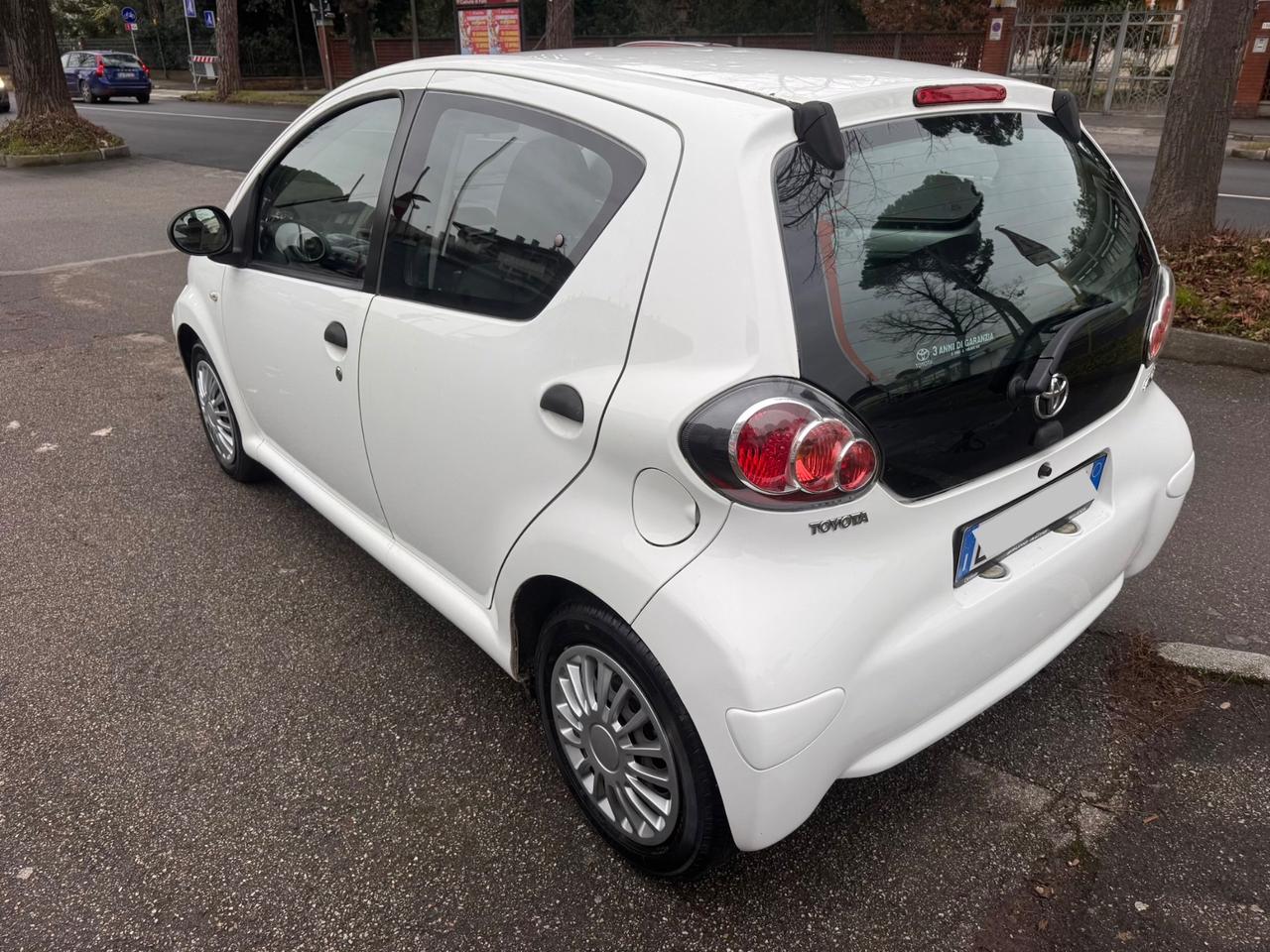 Toyota Aygo 1.0 12V VVT-i 5 porte garanzia 12 mesi