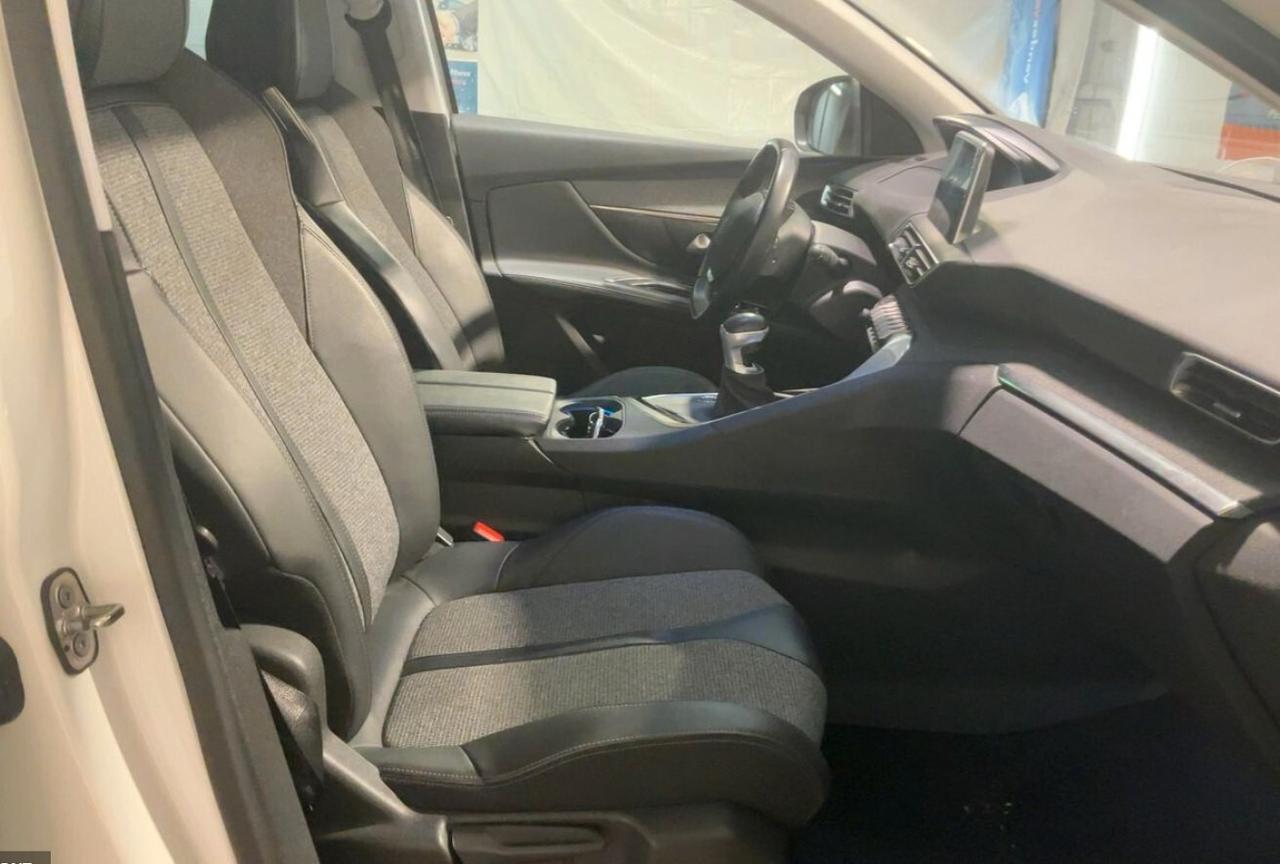 Peugeot 5008 PureTech Turbo 130 S&S Allure 7 POSTI