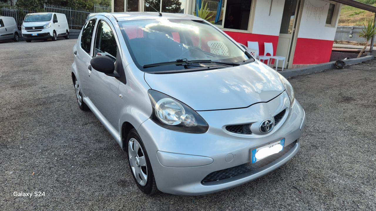 Toyota Aygo 1.0 12V VVT-i 5 porte