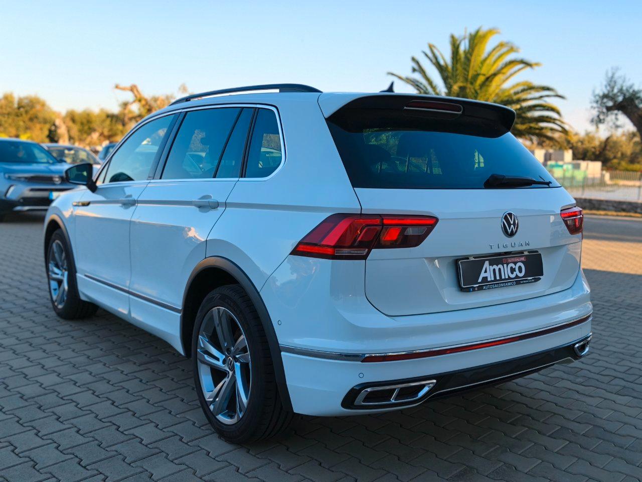 Volkswagen Tiguan 2.0 TDI DSG R-Line Luci Ambient/Retrocamera