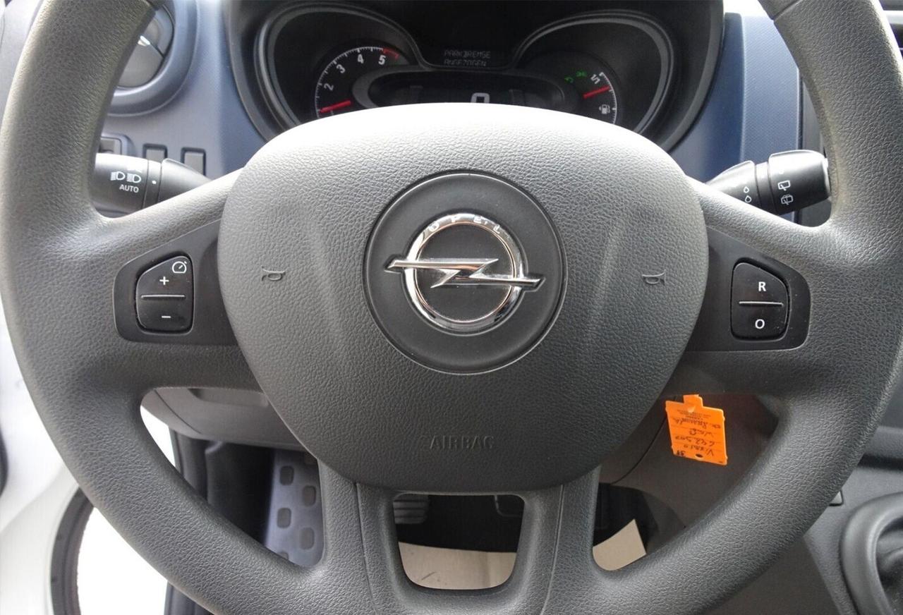 Opel Vivaro Combi 8 posti