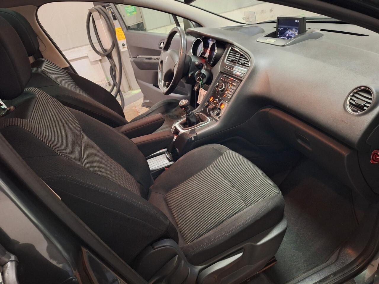 Peugeot 5008 2.0 HDi 150CV Business NAVI TETTO 5 POSTI GANCIO TRAINO HEAD-UP DISPlAY