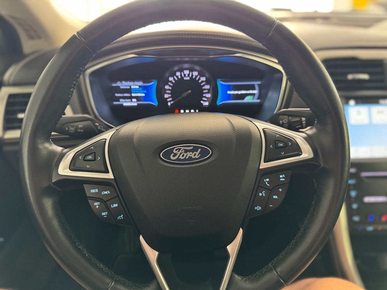 Ford Mondeo Full Hybrid 2.0 VIGNALE 36.000Km