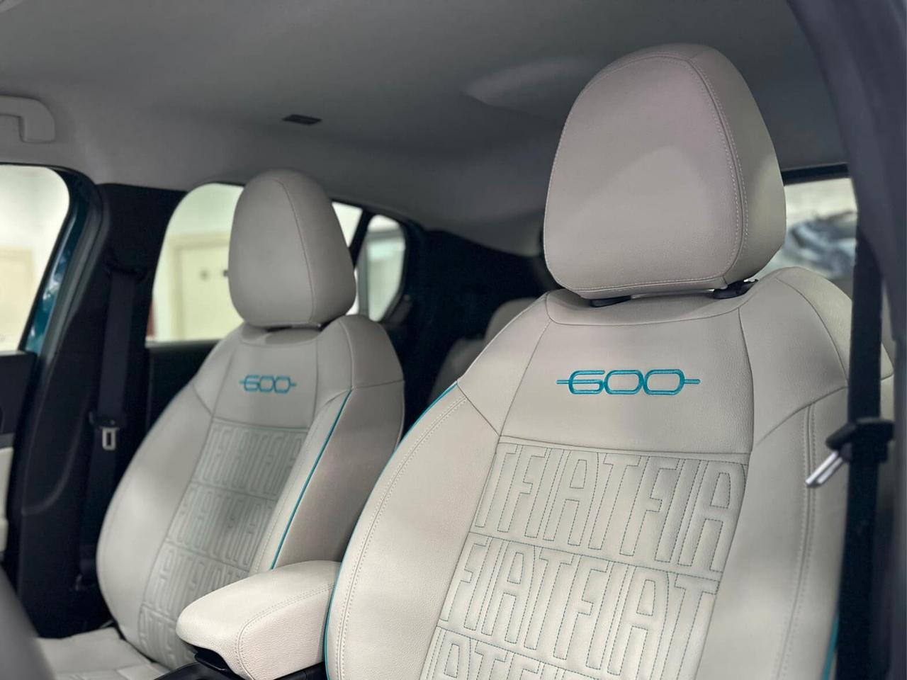 Fiat 600 Hybrid 110 CV DCT MHEV La Prima
