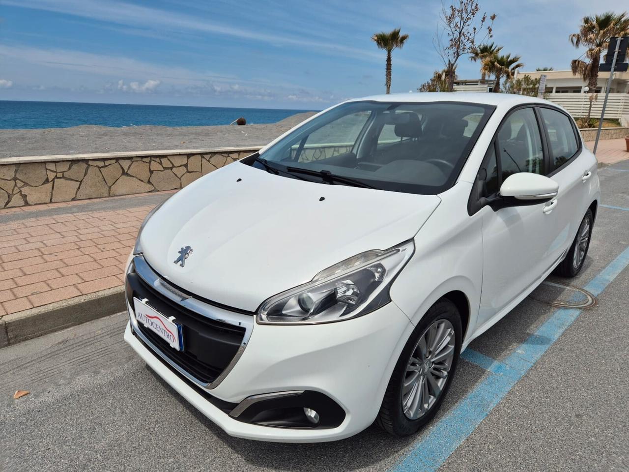 Peugeot 208 PureTech 82 5 porte Allure