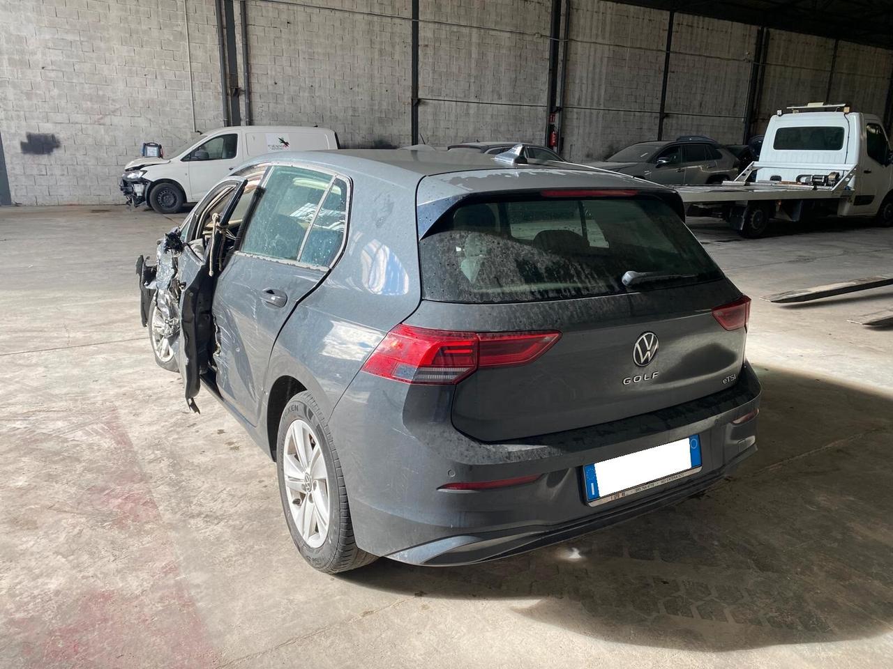 Volkswagen Golf 1.0 etsi 110cv dsg INCIDENTATA