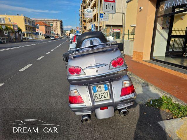 HONDA GL 1800 GOLD WING TOUR - NAVI - AIRBAG - RETROMARCIA