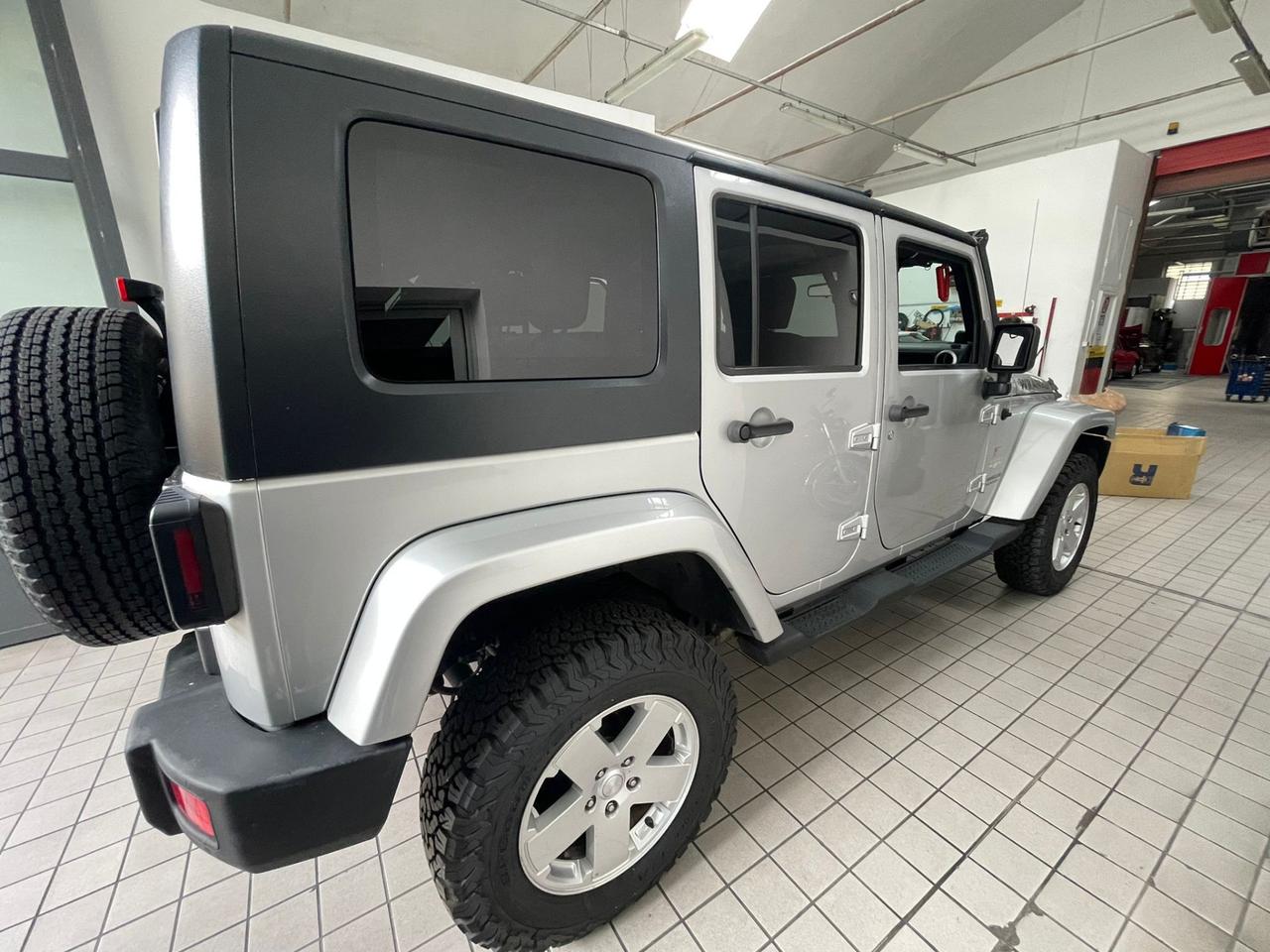 Jeep Wrangler Unlimited 2.8 CRD DPF Sahara