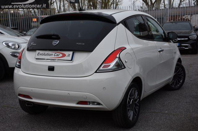 LANCIA Ypsilon 1.0 FireFly 5 p. S&S Hybrid GOLD *CAM*5 POSTI*