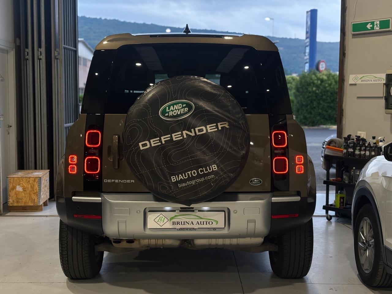 Land Rover Defender 90 3.0D I6 200 CV AWD Auto X-Dynamic SE