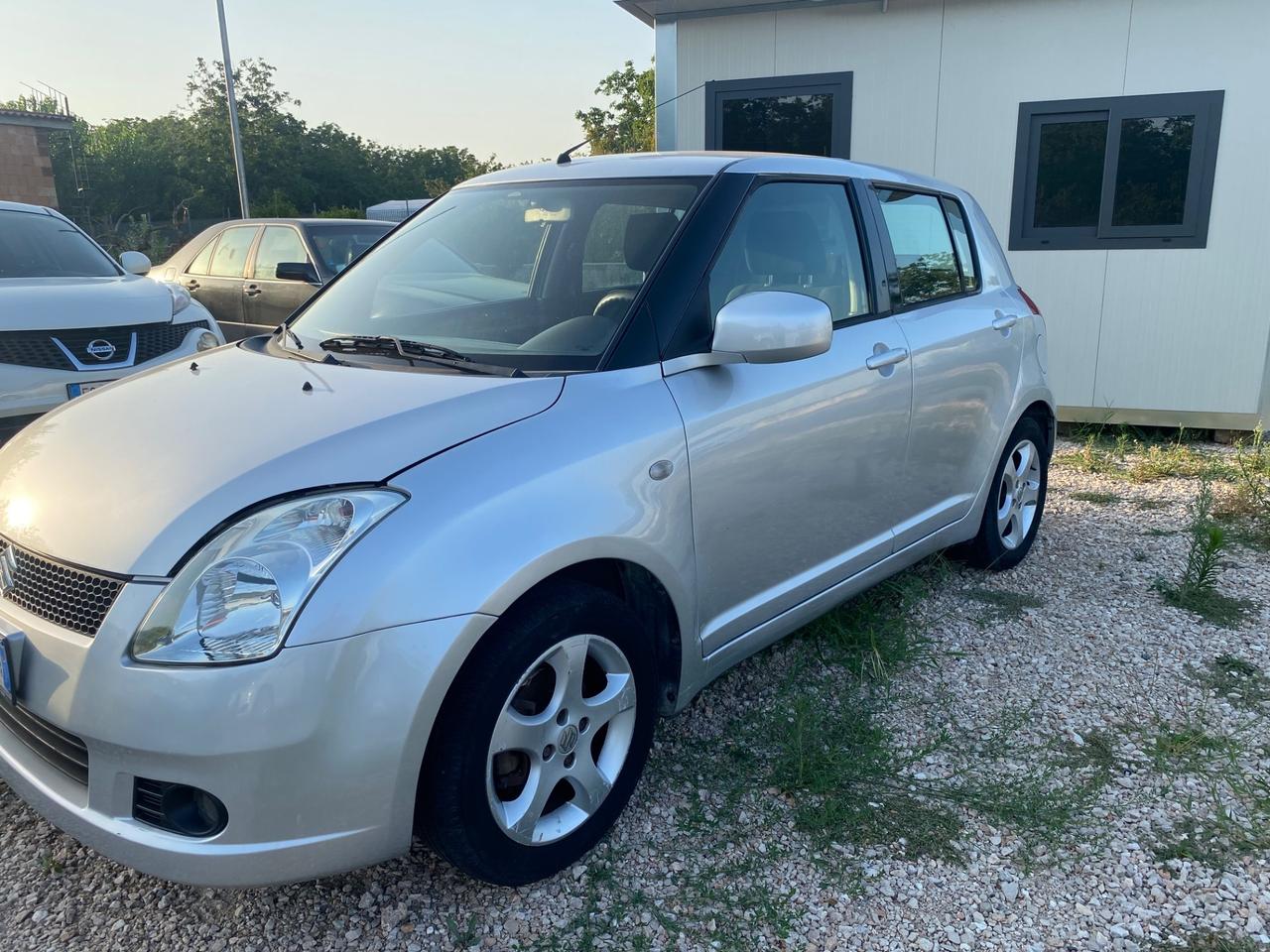 Suzuki Swift 1.3 5p. GL 92 CV 68 KW auto pari al nuovo