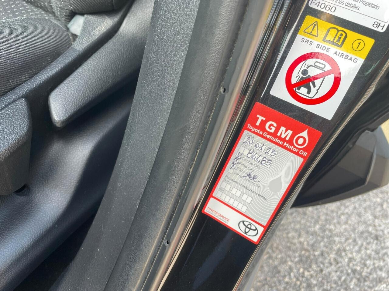 Toyota C-HR 1.8 Hybrid E-CVT FULL BLACK GARANZIA