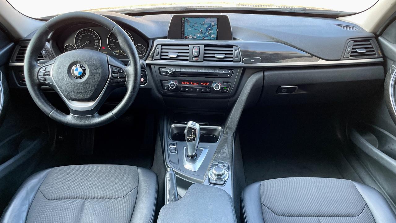 BMW 320D TOURING X-DRIVE 2.0 SPORT 184CV - FULL LED, TURBINA NUOVA, DISTRIBUZIONE EFFETTUATA