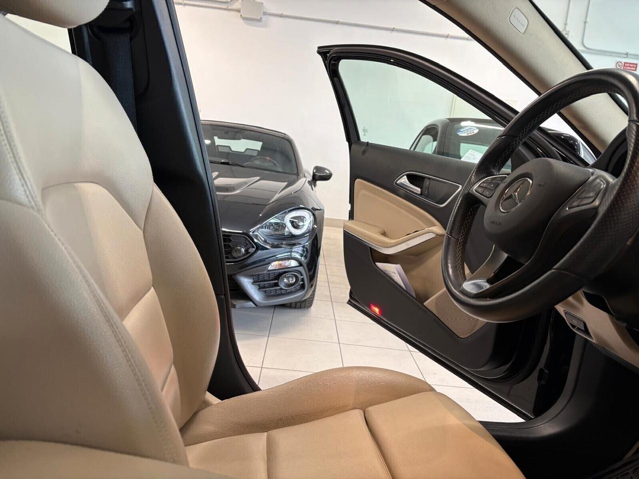 Mercedes-benz GLA 200 d SPORT Automatic