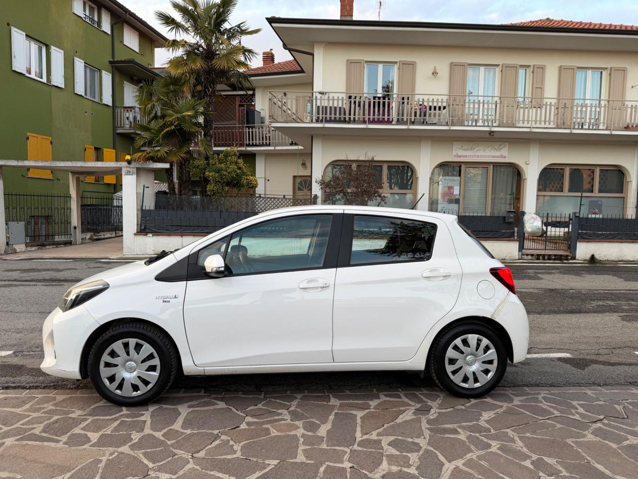 Toyota Yaris 1.5 Hybrid 5 porte Active