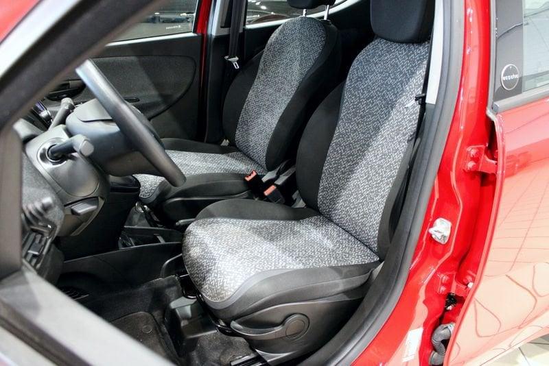 Lancia Ypsilon Ypsilon 1.0 FireFly 5 porte S&S Hybrid Ecochic Silver