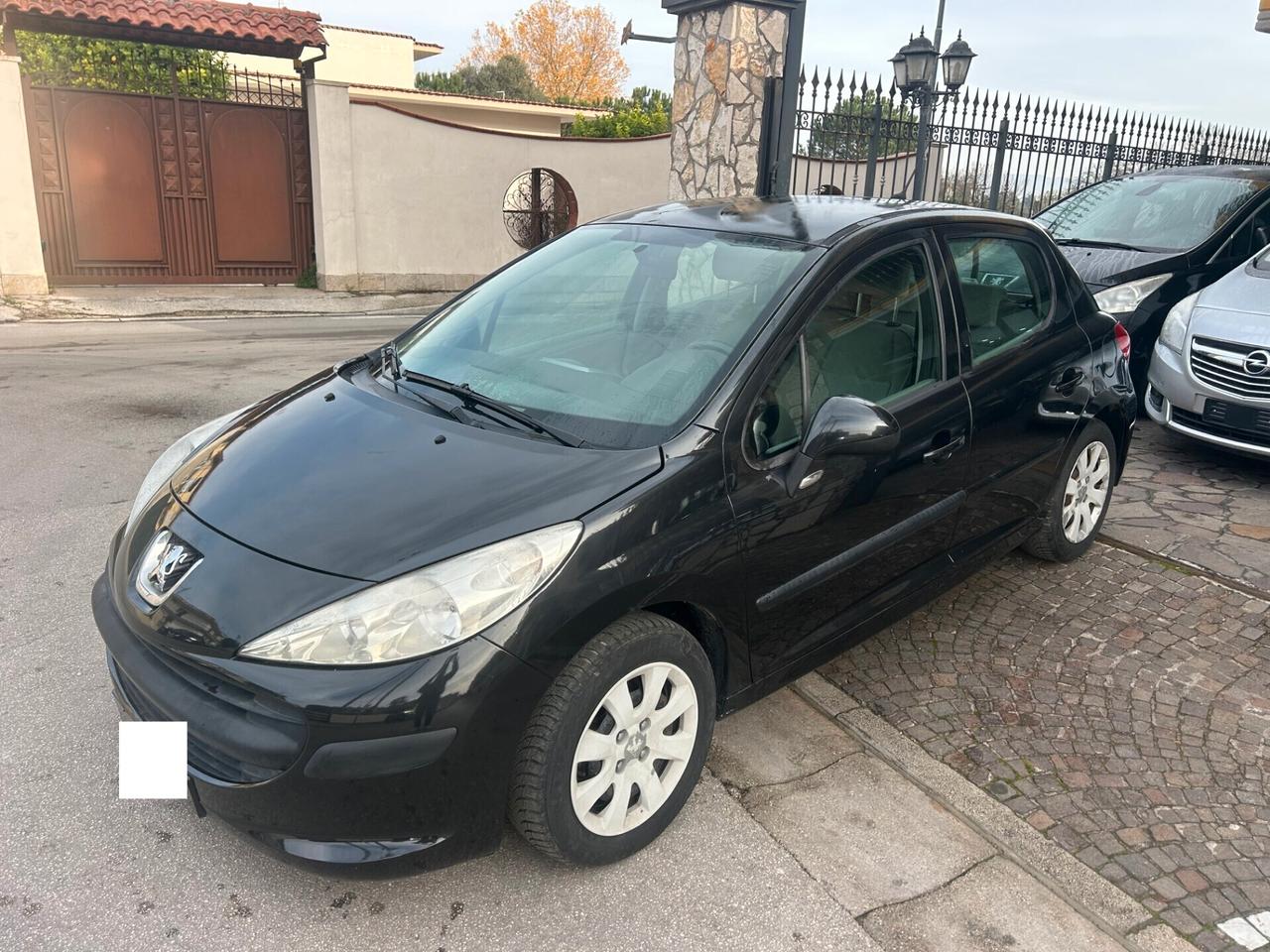 Peugeot 207 1.4 88CV 5p. ONE Line