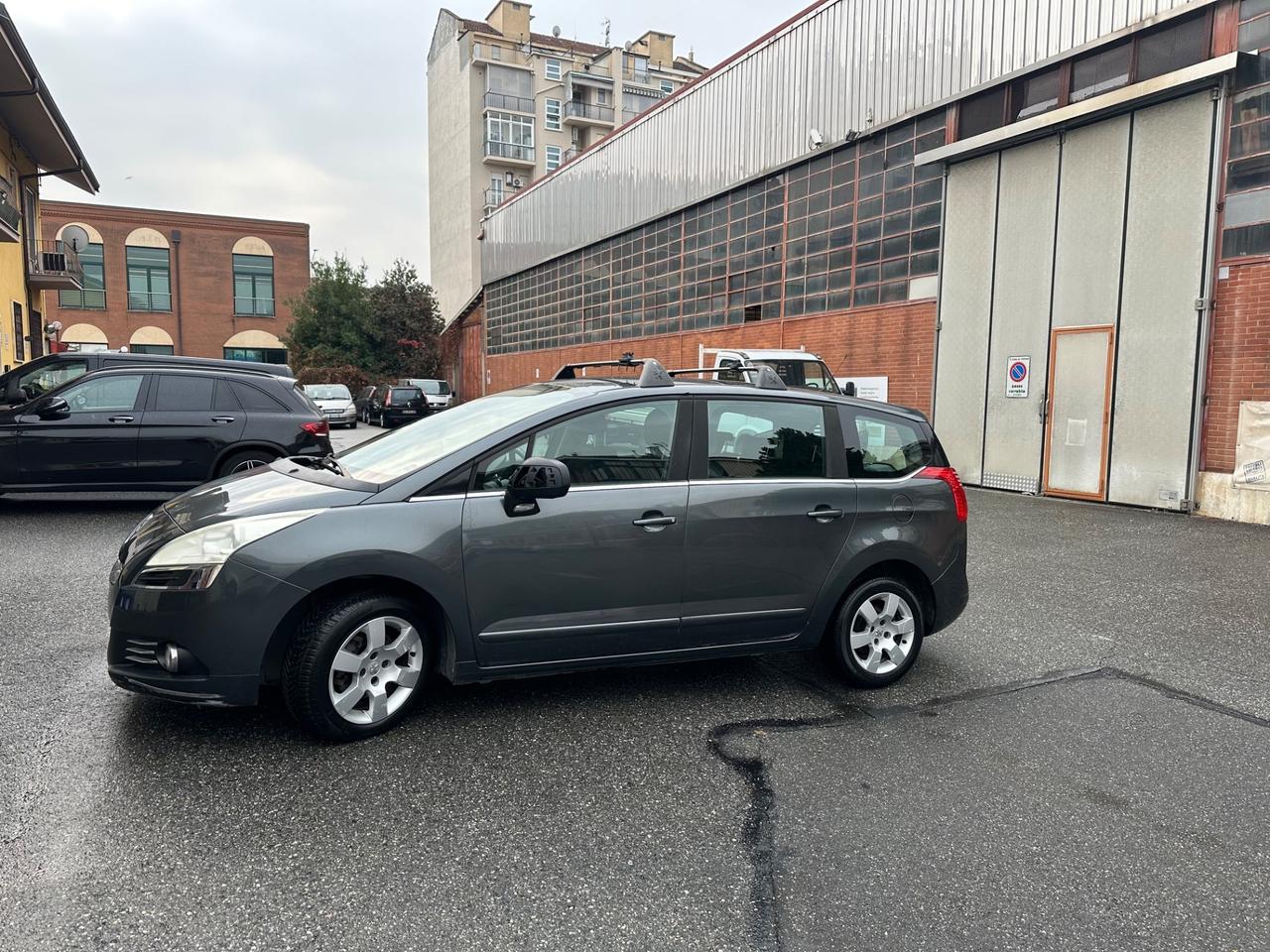 Peugeot 5008 1.6 HDi 115CV 7 posti euro 5