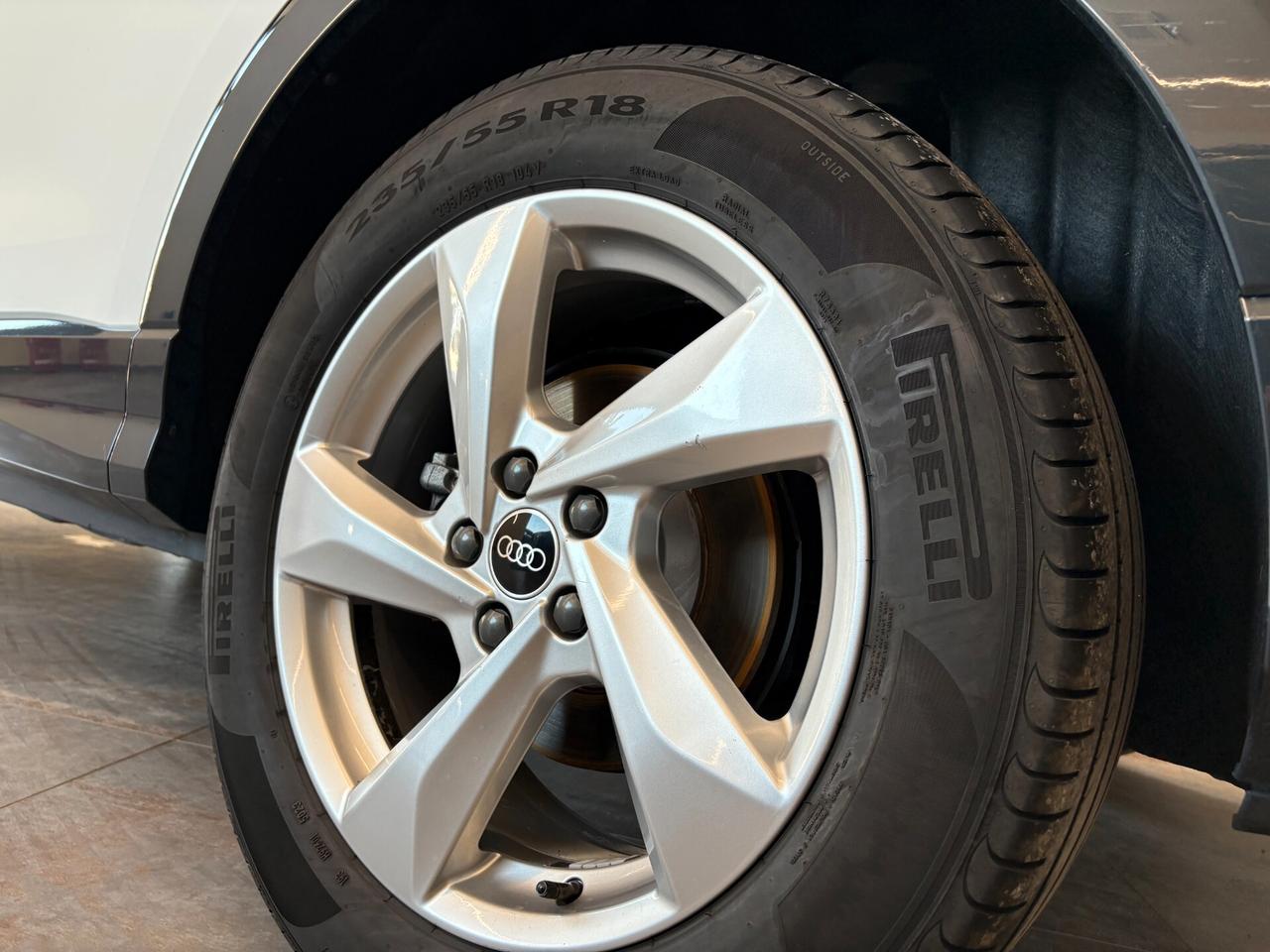 Audi Q3 35 TDI quattro S tronic Business