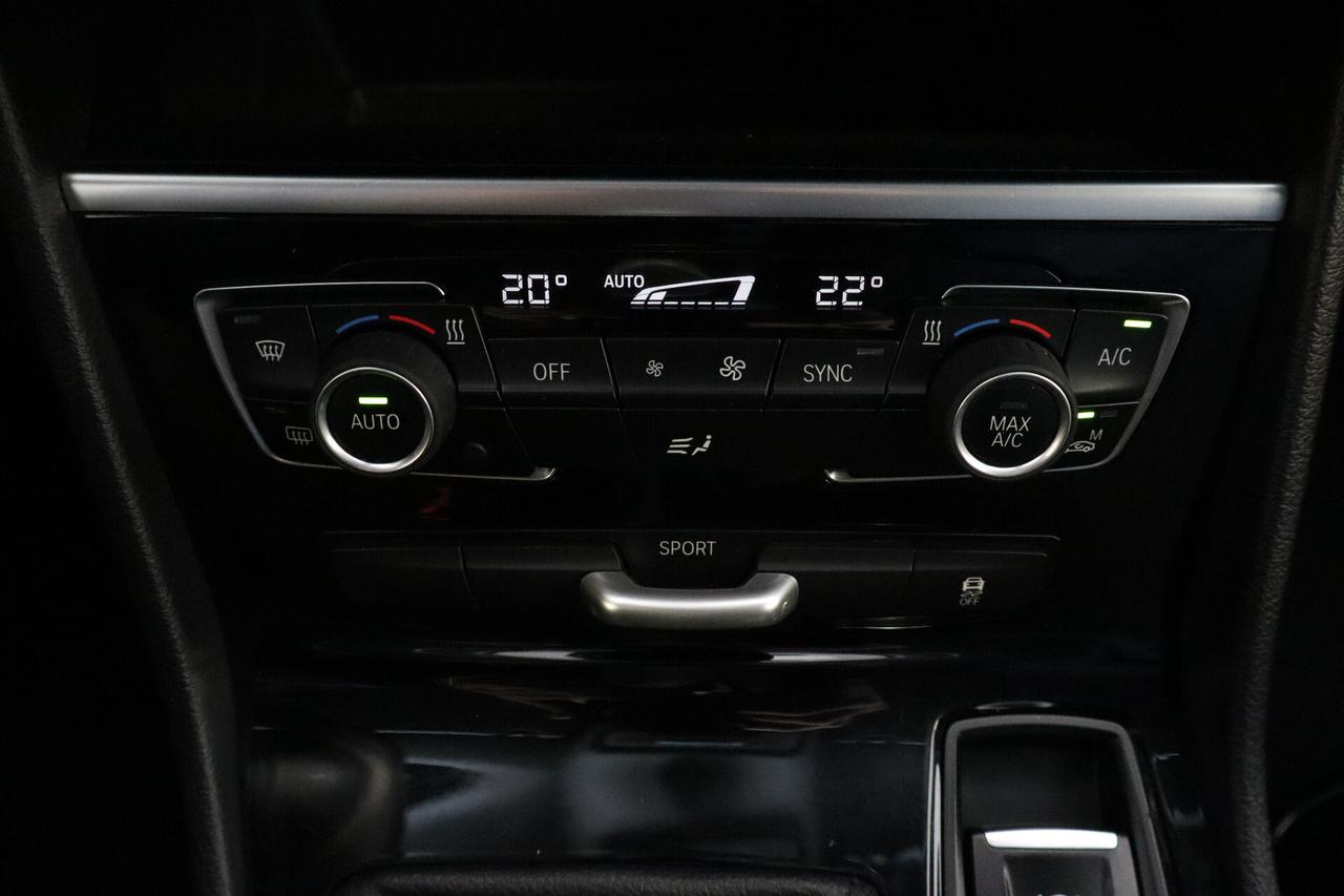 BMW 218 d ACTIVE TOURER ADVANTAGE - 218d