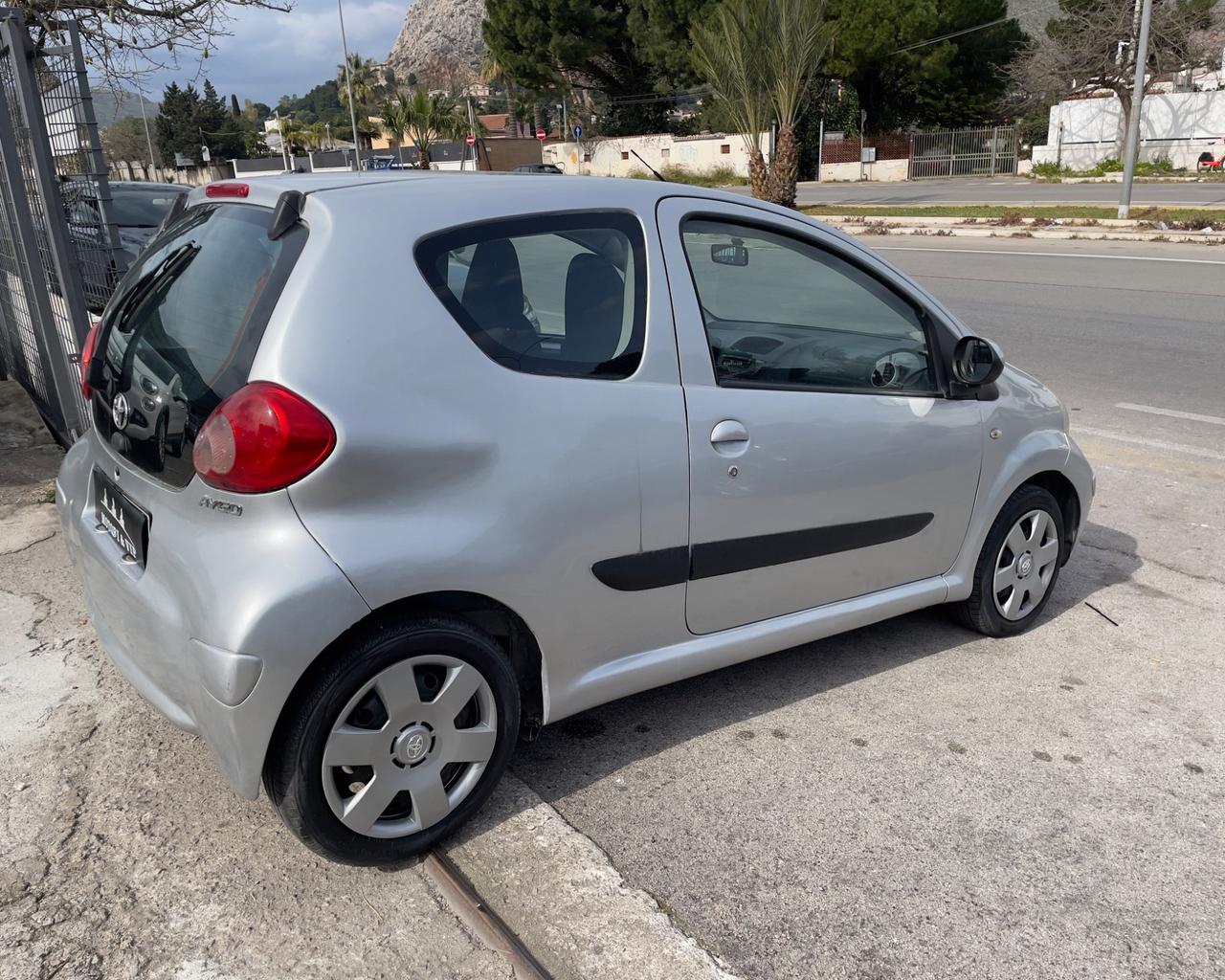 TOYOTA AYGO 1.0 12V VVT-i 3 porte Sol