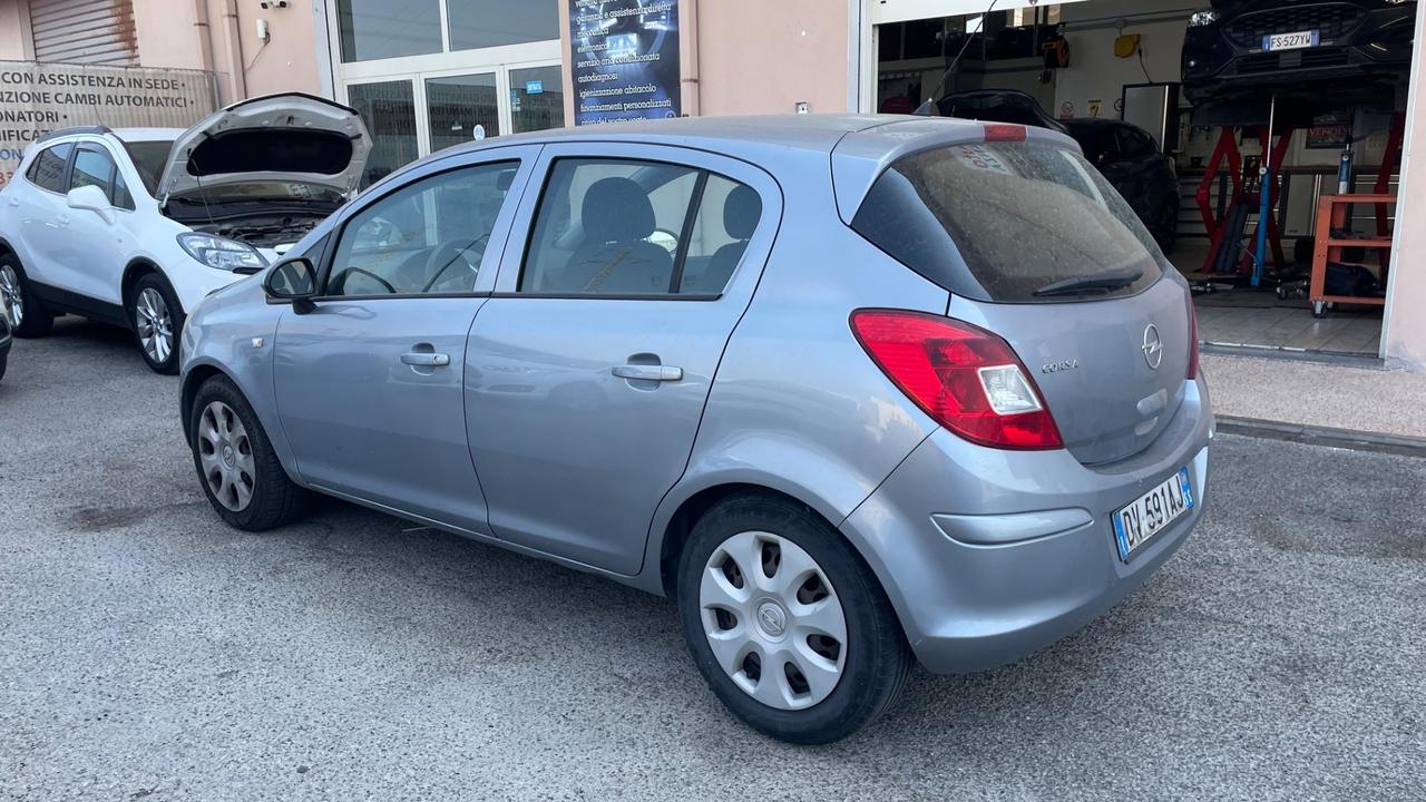 Opel Corsa 1.2 5 porte Enjoy benzina e gas
